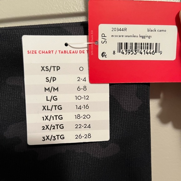 Spanx Look At Me Now Seamless Leggings in Black Camo NWT Athlesiure Yoga size S - Picture 8 of 13